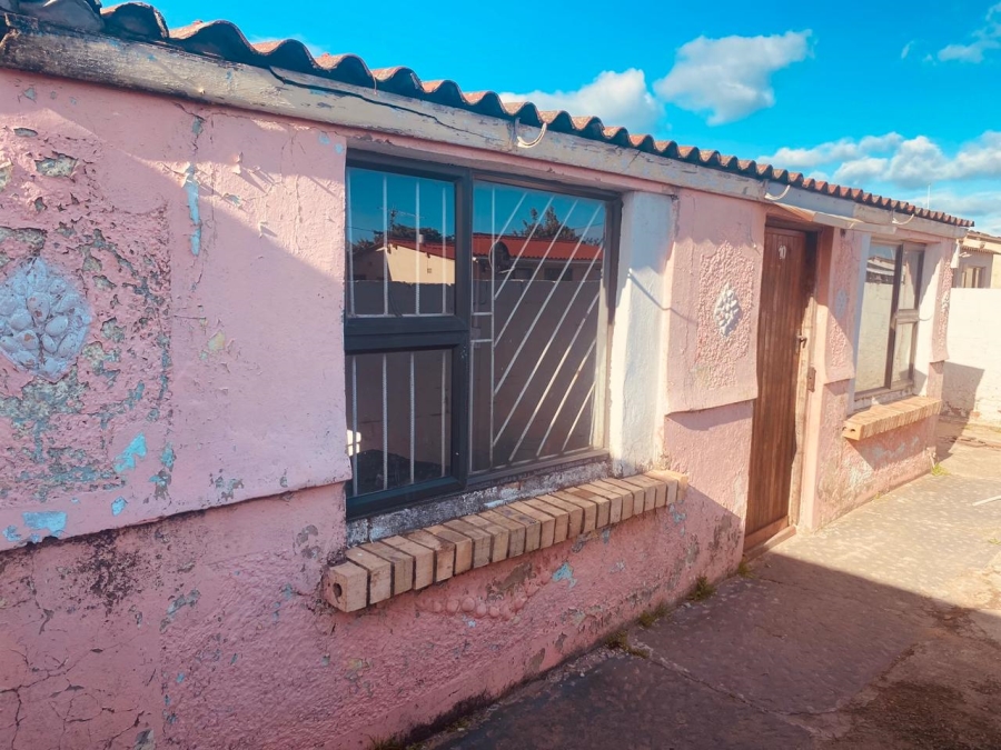 11 Bedroom Property for Sale in Kwazakhele Eastern Cape